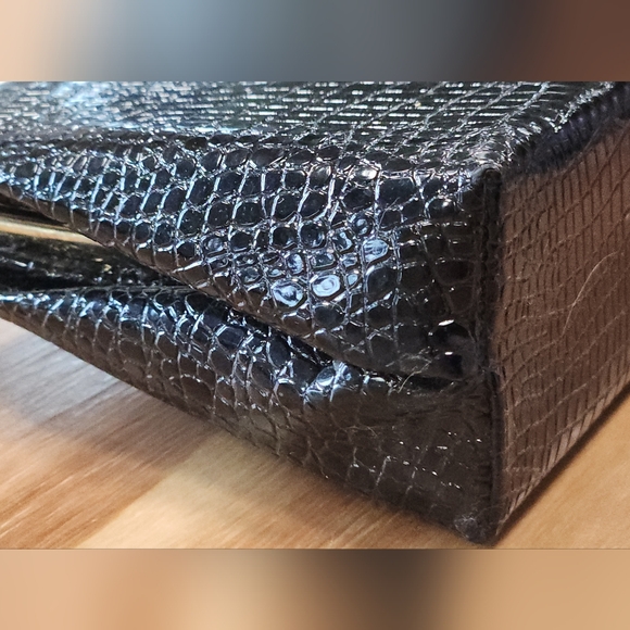 Vintage Faux Crocodile Clutch - Picture 7 of 9